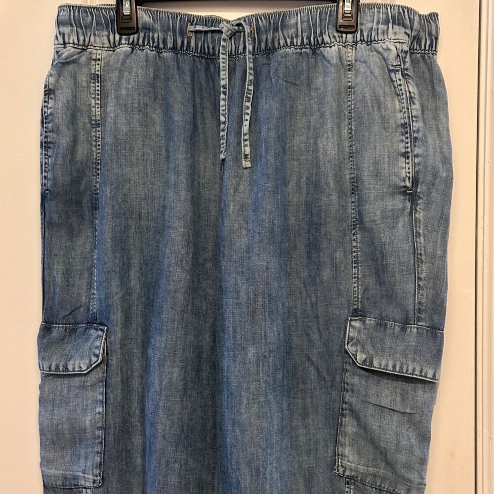 Lane Bryant Womens Denim Cargo Jogger Pants Lyocell Plus Size 16 Soft Wash - Picture 6 of 7